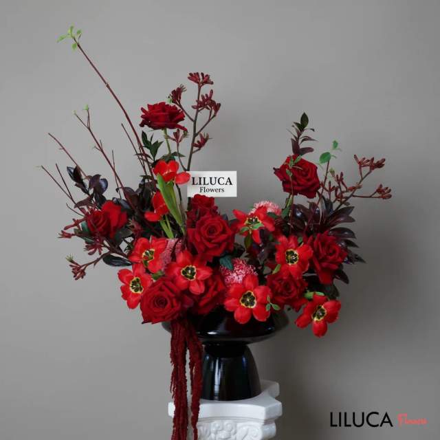 Bình hồng mix tulip đỏ Crimson Passion
