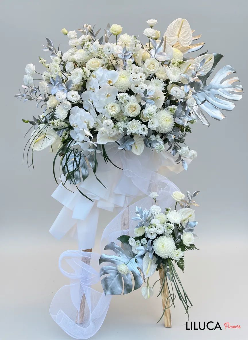 Kệ hoa chia buồn lan hồ điệp trắng Silver Dream