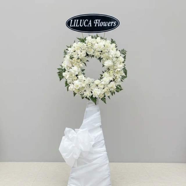 Kệ hồng trắng Eternal Peace